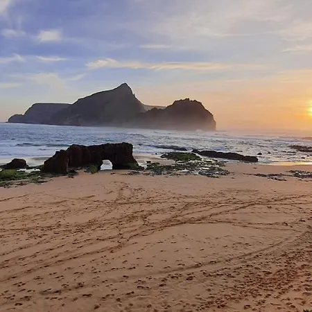 Apartamento Pedras Pretas *