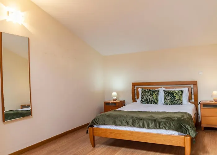 Pedras Pretas Apartman *